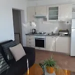Grlic Obiteljski Odmor Apartamento Vodice