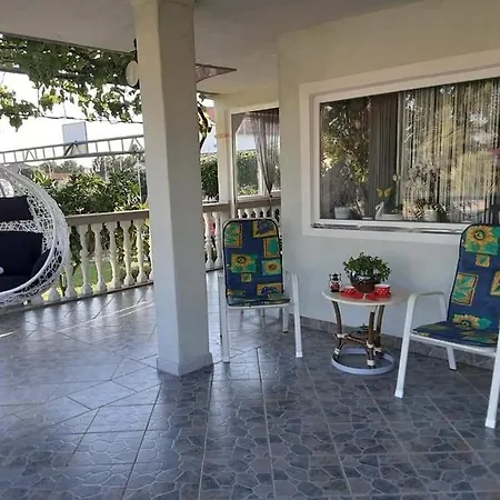 Grlic Obiteljski Odmor Apartment *