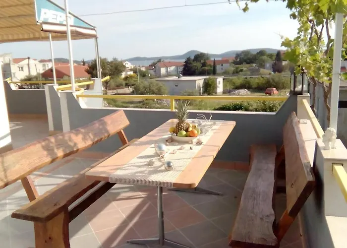 Grlic Obiteljski Odmor Vodice