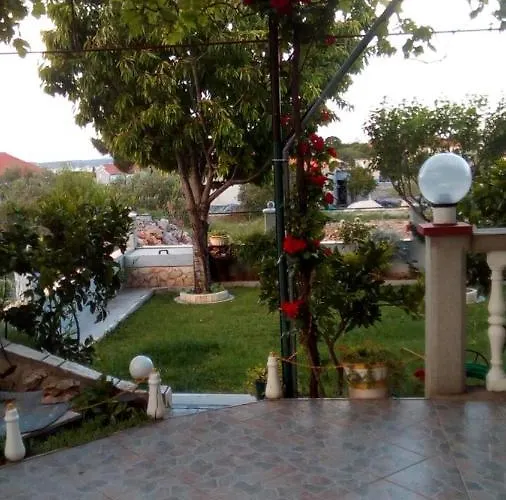 Grlic Obiteljski Odmor Apartamento Vodice